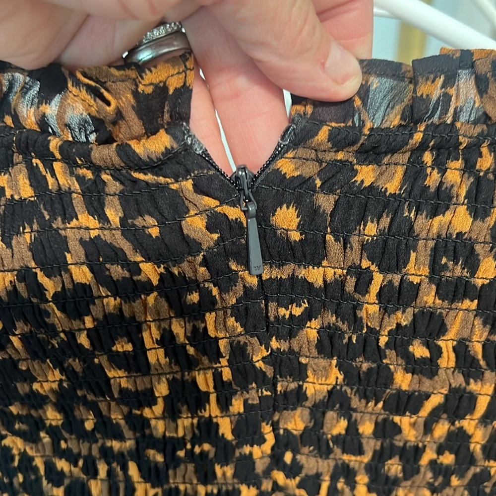 Classic Leopard Shirred Dress - Picture 6 of 7